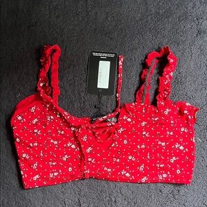 PrettyLittleThing floral crop top